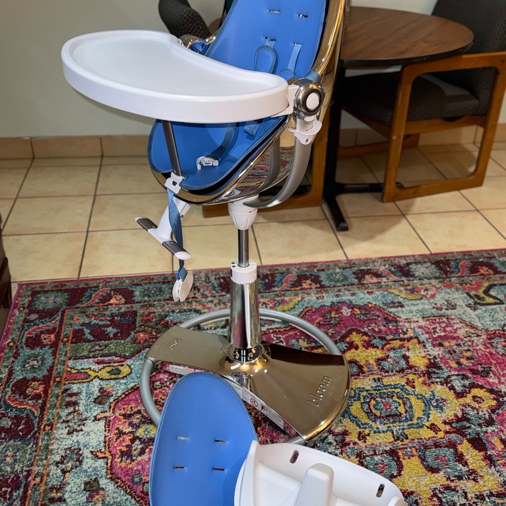 Bloom Fresco Noir Blue and White High Chair w/infant insert and tray table